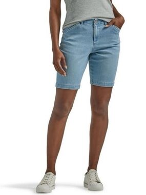 New! Lee Legendary 9” Chino Bermuda Shorts Womens Size 16 Medium Chambray